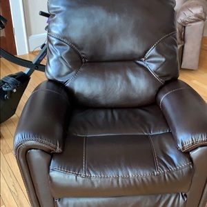 Recliner brown new $250.00